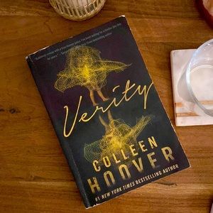 Verity by Colleen Hoover